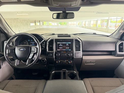 Used 2015 Ford F150 XLT AWD/4WD image 26