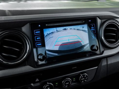 Used 2019 Toyota Tacoma TRD Sport w/ Technology Package image 30