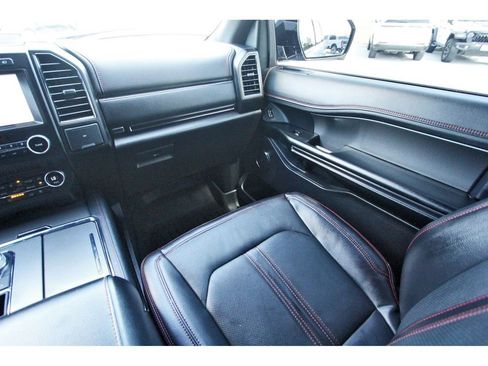 Used 2021 Ford Expedition Limited image 14