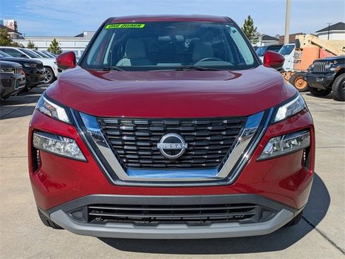 Used 2023 Nissan Rogue SV image 9