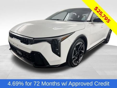 Used 2025 Kia K4 GT-Line w/ GT-Line Sunroof Package image 1