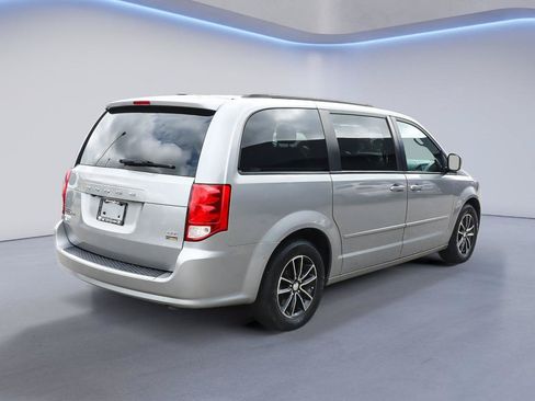 Used 2017 Dodge Grand Caravan GT FWD image 8