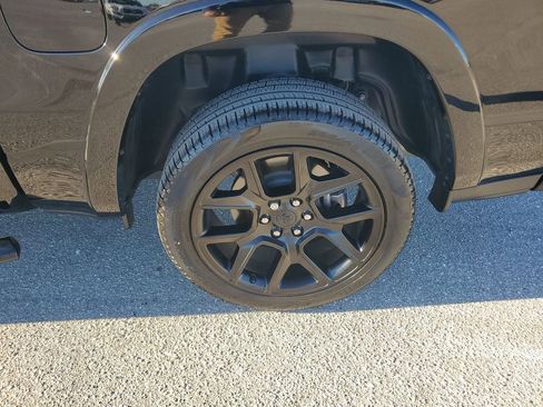 Used 2025 RAM 1500 Laramie w/ Night Edition image 20