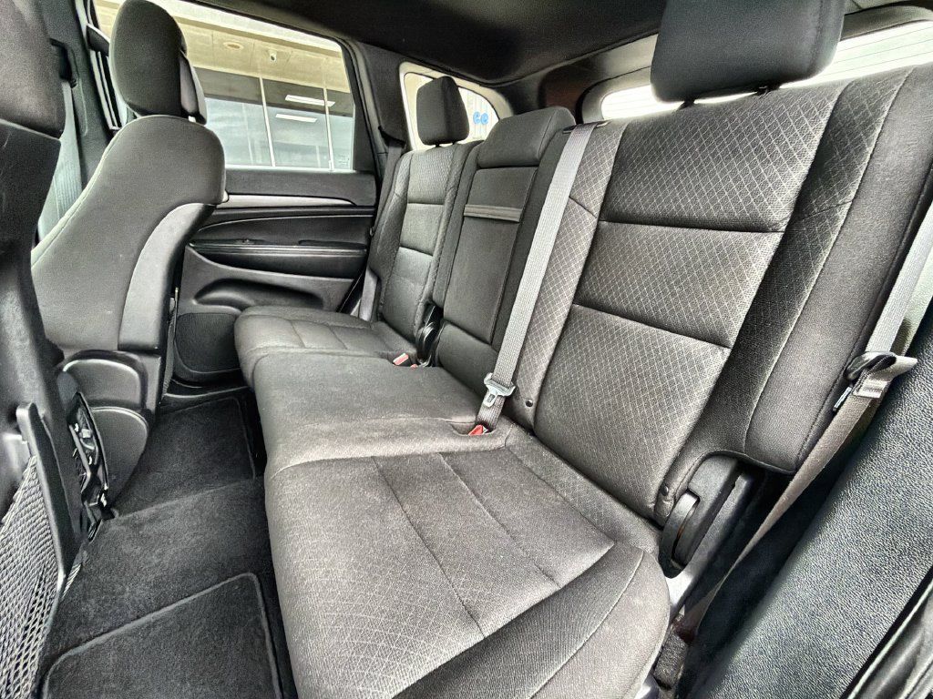 Used 2020 Jeep Grand Cherokee Laredo w/ Security & Convenience Group AWD/4WD image 22