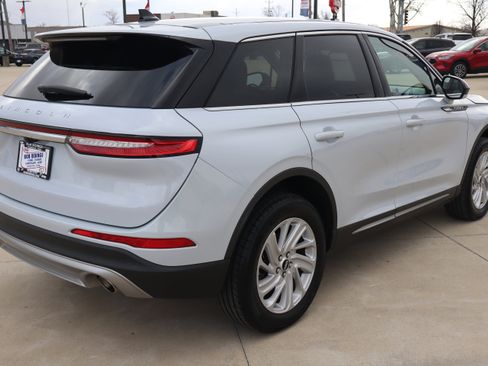 Used 2025 Lincoln Corsair AWD image 5