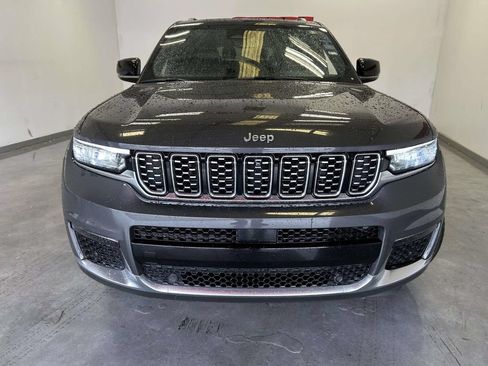 Used 2023 Jeep Grand Cherokee L Summit w/ Rear Seat Video Group I AWD/4WD image 8
