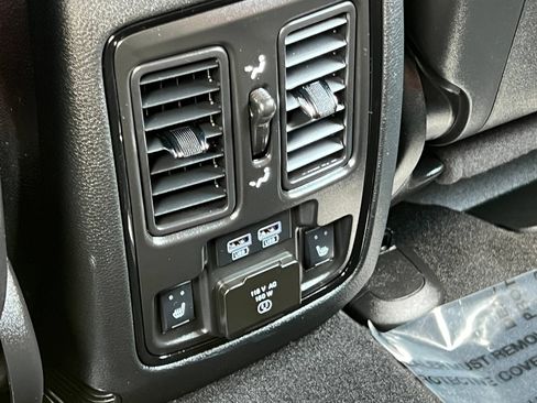 Used 2024 Dodge Durango SRT AWD/4WD image 20