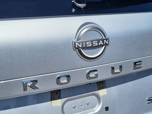 Certified 2023 Nissan Rogue SV AWD/4WD image 11