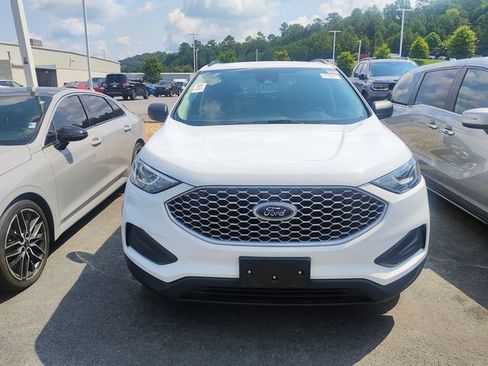 Used 2024 Ford Edge SE AWD/4WD image 2