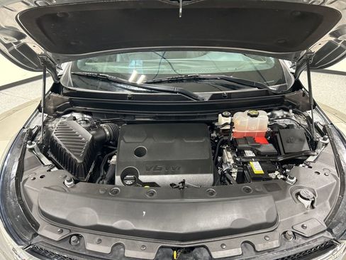 Used 2023 Buick Enclave Essence image 30