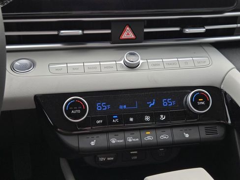 New 2026 Hyundai Elantra Limited FWD image 15