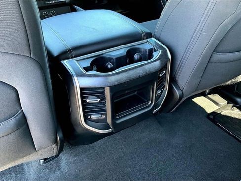 Used 2022 RAM 1500 Big Horn AWD/4WD image 13