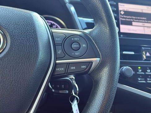 Used 2021 Toyota Camry LE image 35