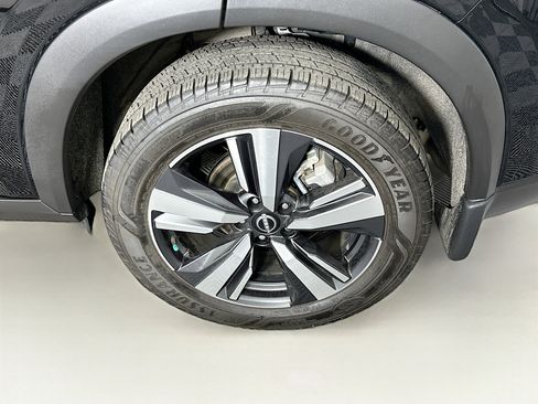 Used 2023 Nissan Rogue SL image 11