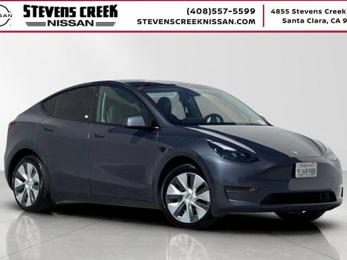 Used 2023 Tesla Model Y Long Range AWD/4WD image 1