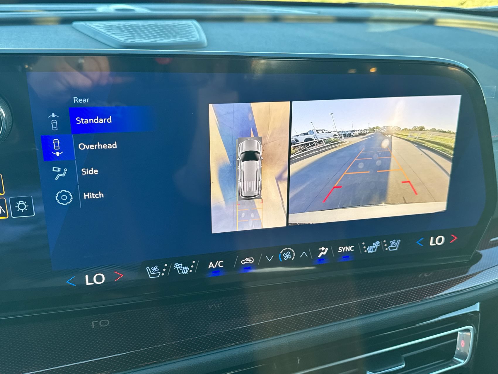 New 2027 Chevrolet Traverse RS FWD image 18