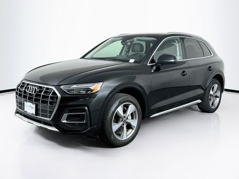 Used 2023 Audi Q5 2.0T Premium w/ Convenience Package AWD/4WD image 3