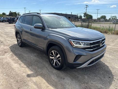 Used 2023 Volkswagen Atlas SE AWD/4WD image 4