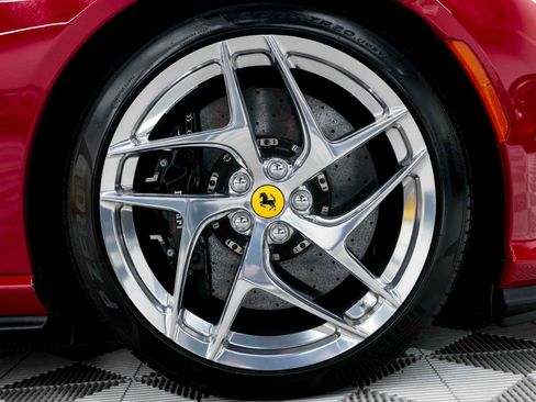 Used 2018 Ferrari 812 Superfast RWD image 45