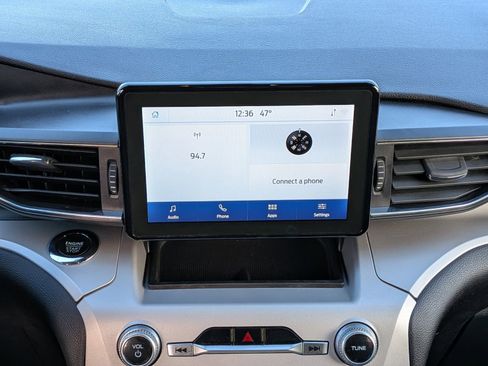 Certified 2023 Ford Explorer XLT w/ Equipment Group 202A image 21