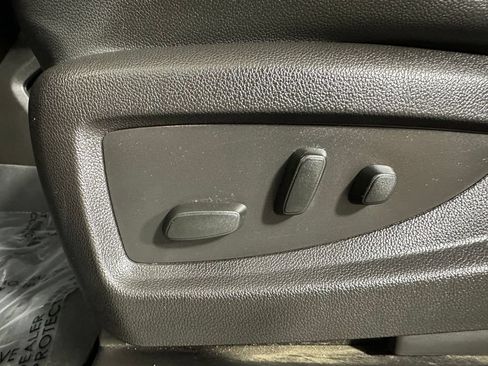 Used 2016 Chevrolet Tahoe LTZ AWD/4WD image 19