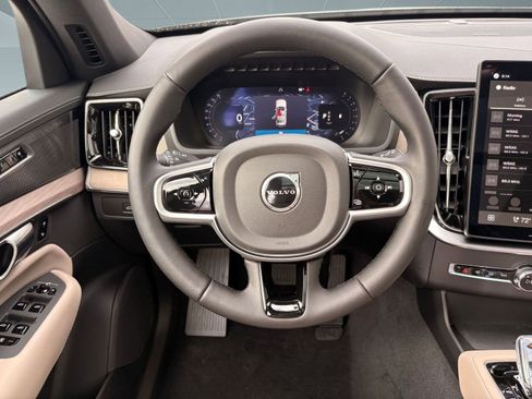 New 2026 Volvo XC90 B6 Plus w/ Protection Package Premier AWD/4WD image 17