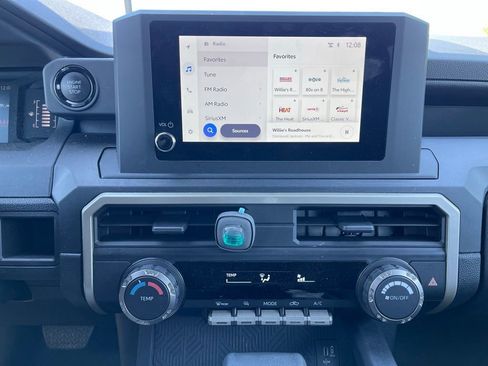 Used 2025 Toyota Tacoma SR AWD/4WD image 7