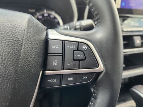 Certified 2024 Toyota Highlander XSE FWD image 29