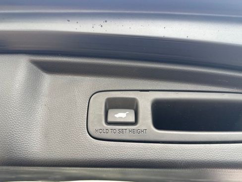 Used 2024 Honda CR-V EX-L image 8
