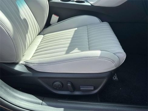 Used 2023 Genesis G70 2.0T w/ Sport Prestige Package image 12