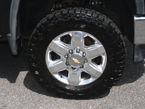 Used 2021 Chevrolet Silverado 2500 LTZ w/ LTZ Convenience Package AWD/4WD image 24