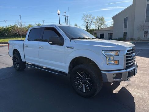 Used 2016 Ford F150 XLT w/ Equipment Group 302A Luxury image 2
