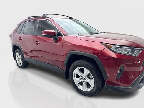 Used 2021 Toyota RAV4 XLE image 12