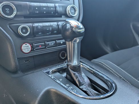 Used 2016 Ford Mustang Coupe image 8