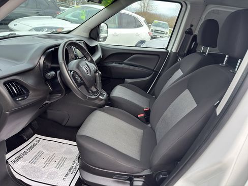 Used 2021 RAM ProMaster City Tradesman SLT image 9