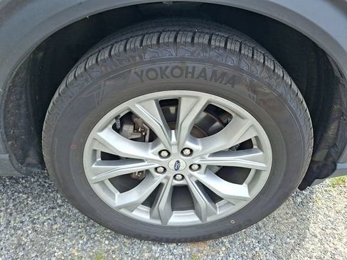 Used 2021 Ford Explorer XLT w/ Equipment Group 202A AWD/4WD image 15