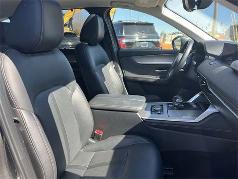 Used 2024 MAZDA CX-90 3.3 Turbo w/ Preferred Plus image 25