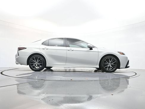 Used 2023 Toyota Camry SE FWD image 39