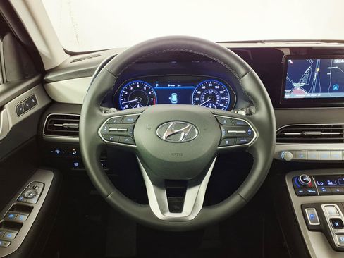 Certified 2022 Hyundai Palisade SEL w/ 8P Bench Seat Package FWD image 16