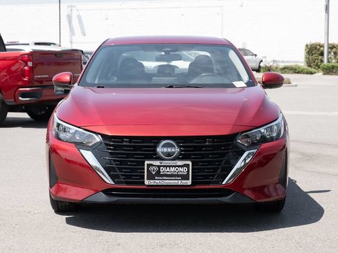 Used 2024 Nissan Sentra SV FWD image 2