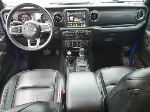 Used 2022 Jeep Wrangler Unlimited Sahara w/ LED Lighting Group AWD/4WD image 16