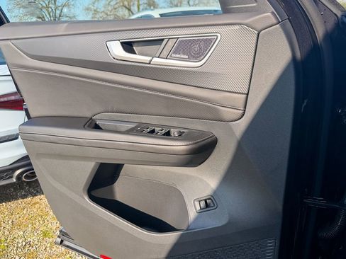 New 2026 Volkswagen Atlas Cross Sport SEL Premium R-Line image 14