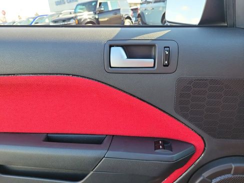 Used 2005 Ford Mustang Coupe image 17