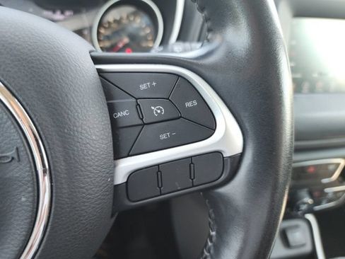 Used 2019 Jeep Compass Latitude w/ Safety & Security Group FWD image 17