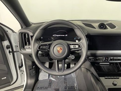 New 2025 Porsche Cayenne S image 41