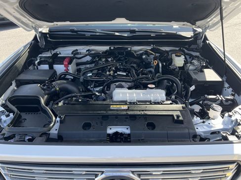 Used 2025 Toyota Tacoma Limited image 27