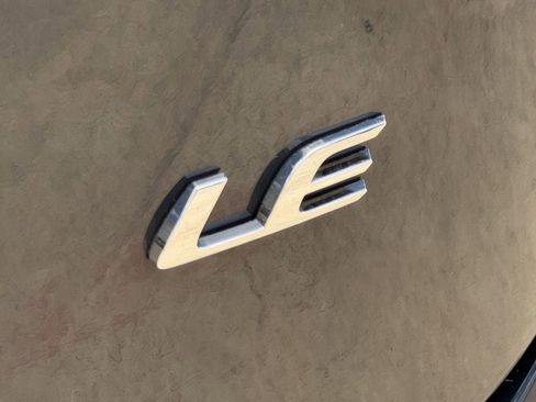Used 2026 Toyota Corolla LE FWD image 11