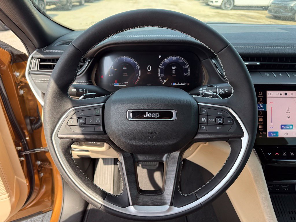 New 2027 Jeep Grand Cherokee Limited AWD/4WD image 13