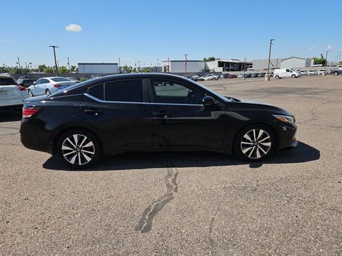 Used 2020 Nissan Sentra SV w/ SV Premium Package FWD image 4