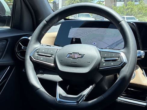 Used 2026 Chevrolet Equinox ACTIV w/ Convenience Package III FWD image 23